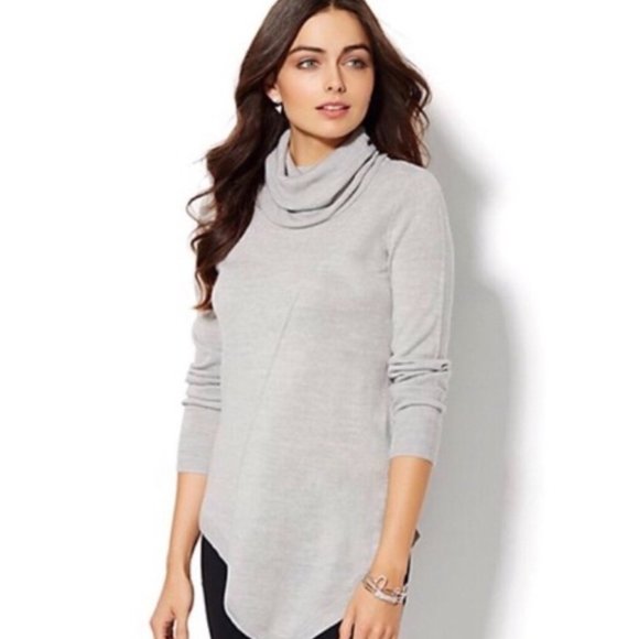 New York & Company Asymmetrical Turtleneck Tunic Sweater - M - Picture 1 of 3